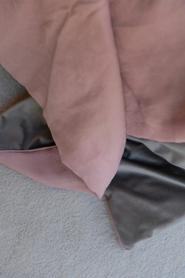 set bed cover lin et velours BORGO delle TOVAGLIE + 2 housses de coussin – Image 2
