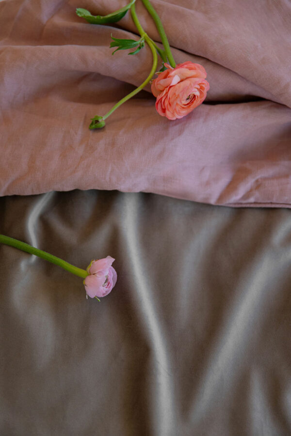 set bed cover lin et velours BORGO delle TOVAGLIE + 2 housses de coussin – Image 3