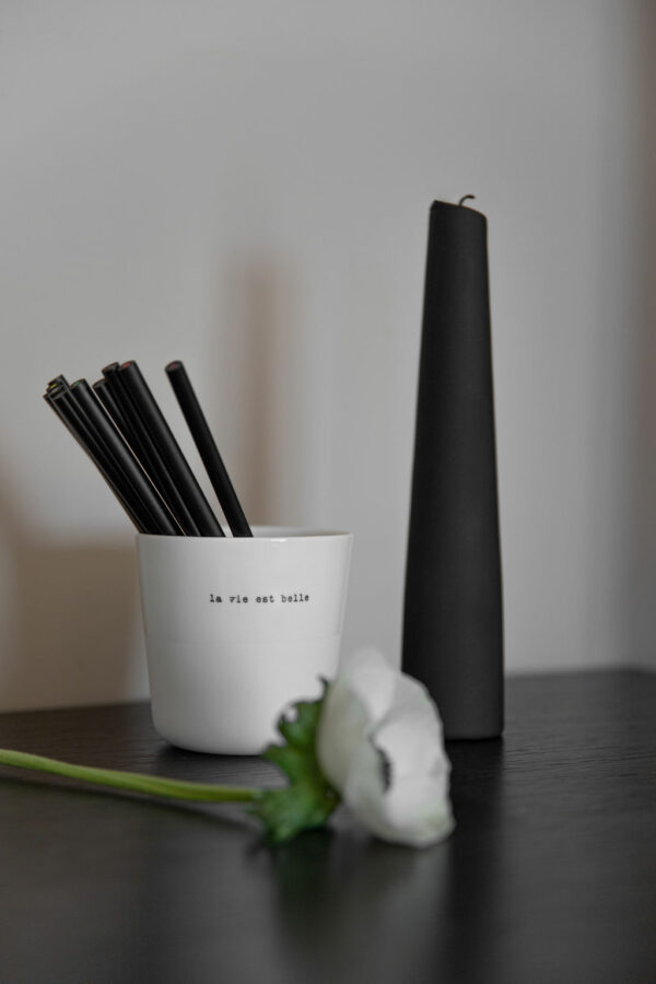 timbale porcelaine de Sophie MASSON écriture noire – Image 5